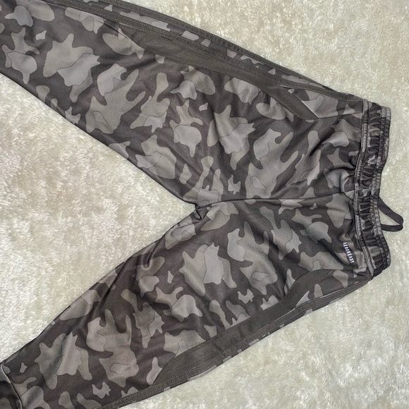 Adidas climate control camo trackpants - Picture 4 of 7